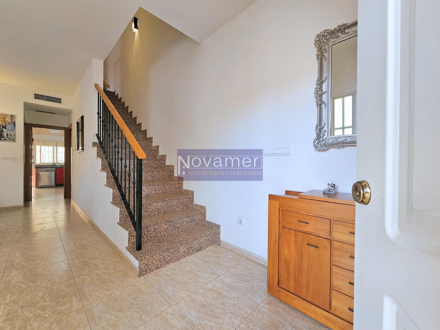 For sale of duplex in La unión