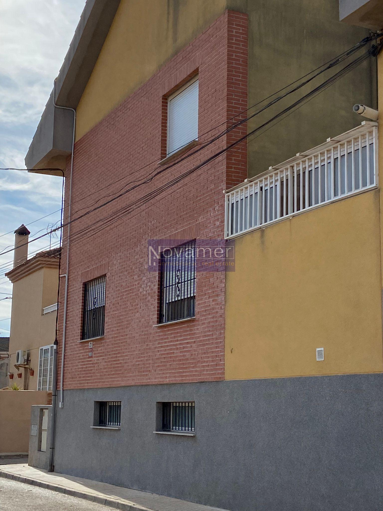 For sale of duplex in La unión