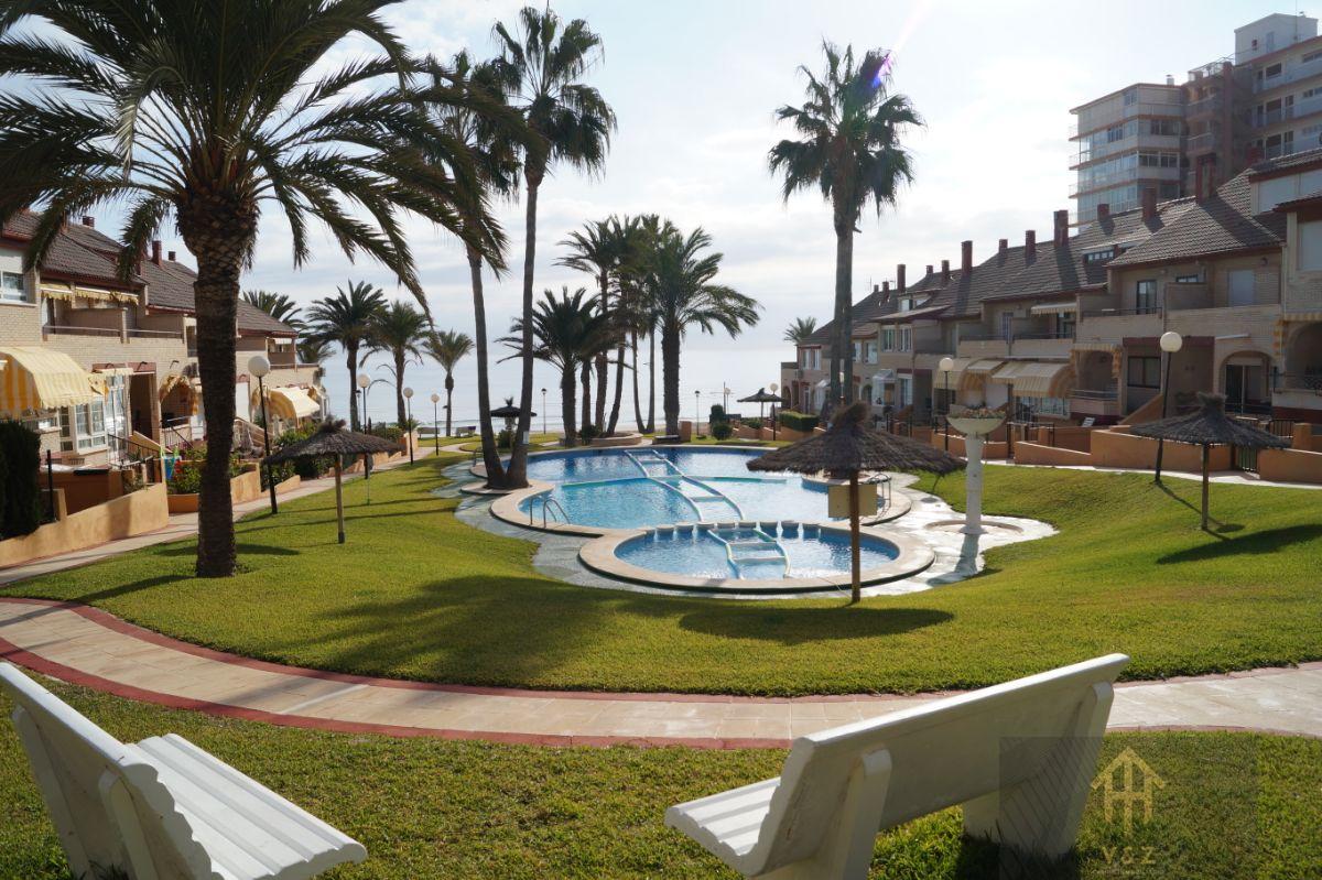 For sale of chalet in El Campello