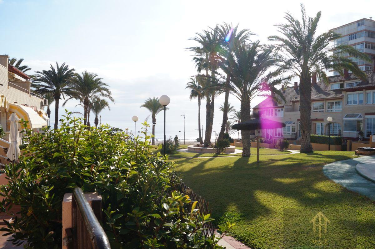 For sale of chalet in El Campello