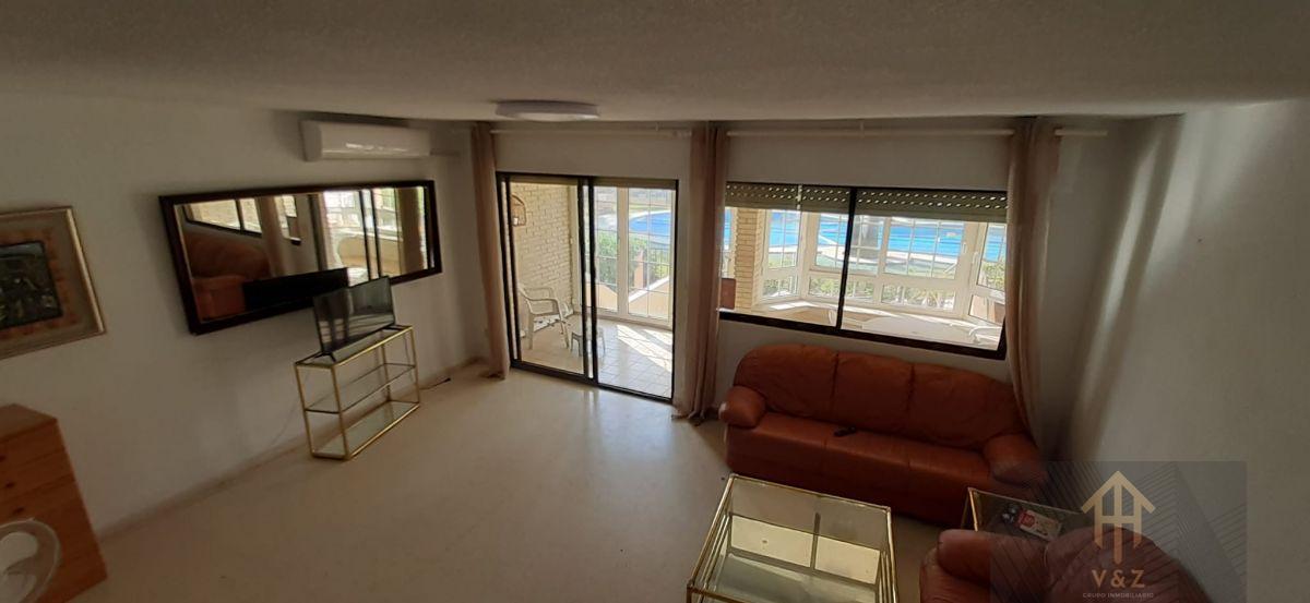 For sale of chalet in El Campello