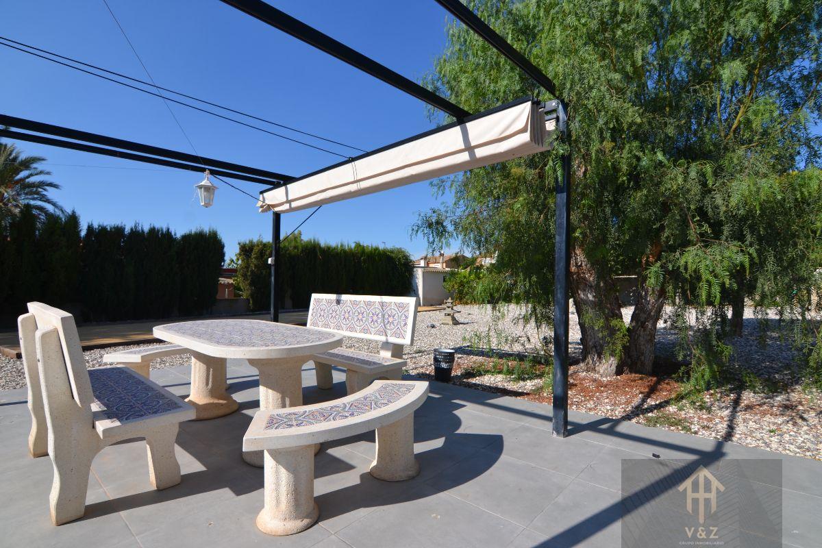 Zu verkaufen von chalet in
 Alicante