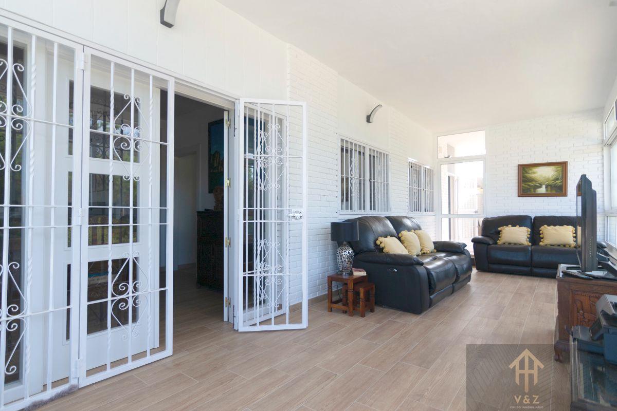 Zu verkaufen von chalet in
 Alicante