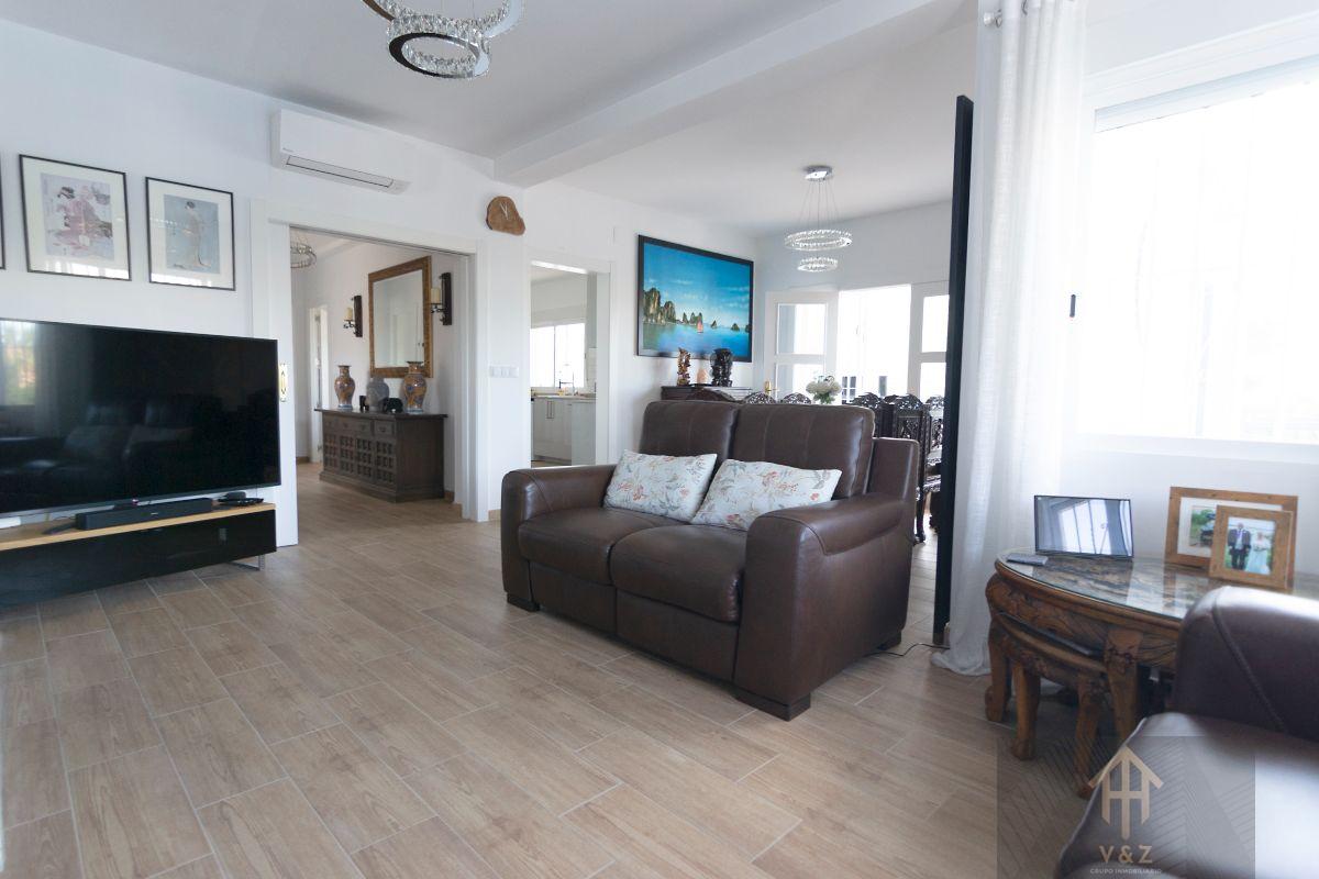 Zu verkaufen von chalet in
 Alicante