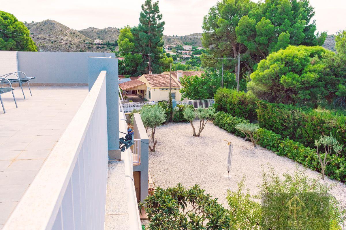 Zu verkaufen von chalet in
 Alicante