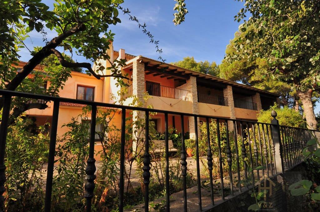 For sale of hotel in Jijona-Xixona