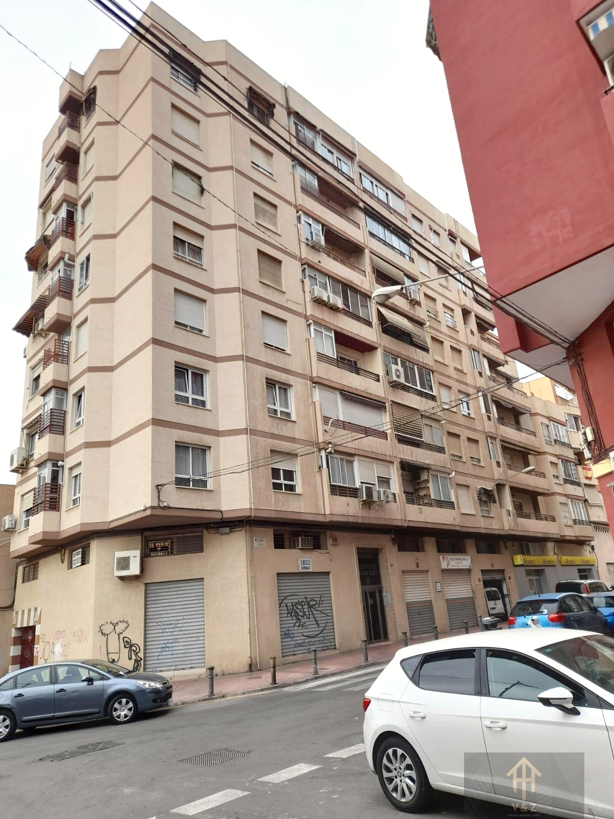 For sale of premises in Alicante