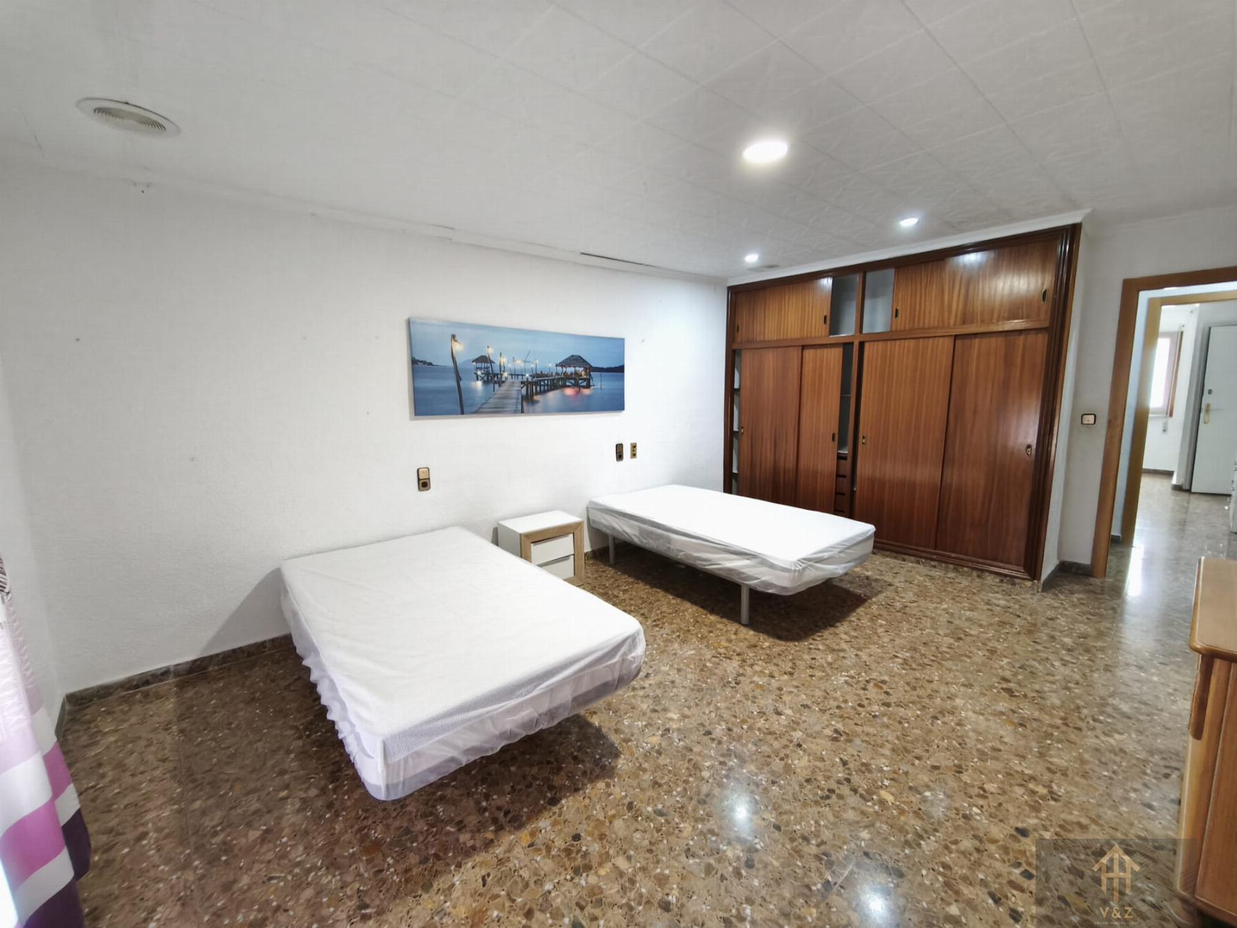 For sale of chalet in Alicante