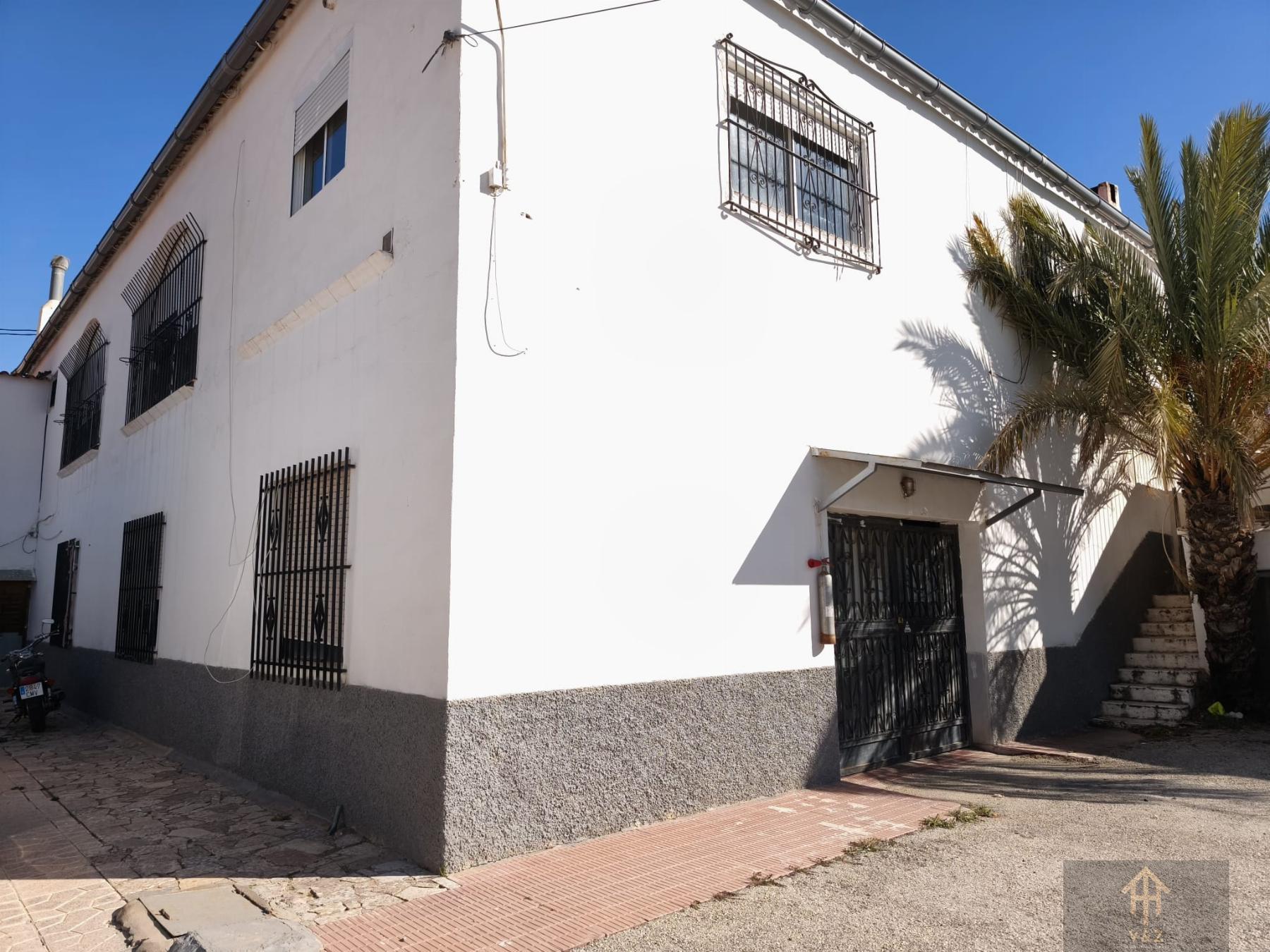 For sale of chalet in Alicante