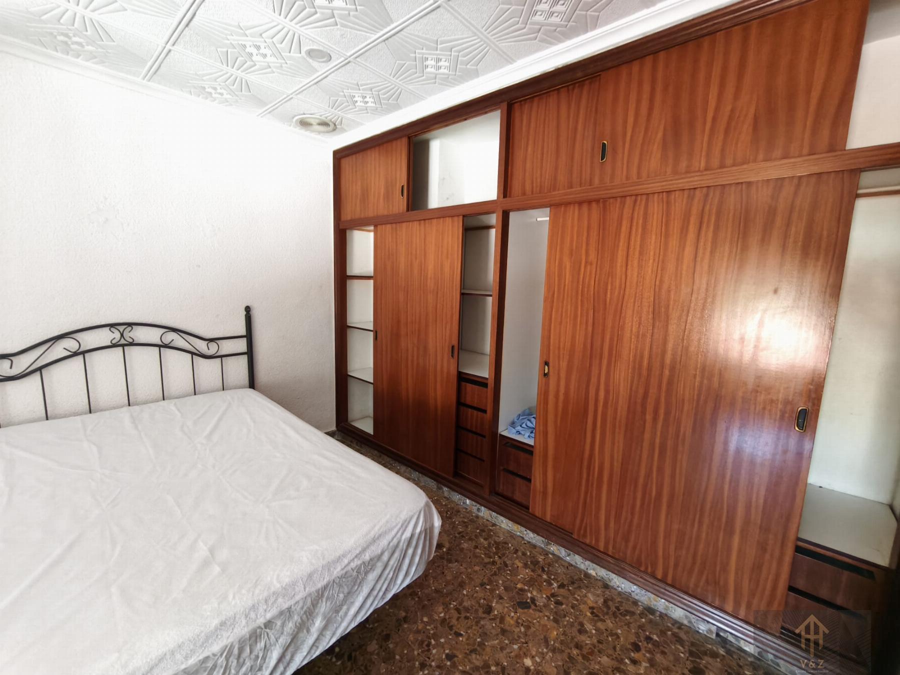 For sale of chalet in Alicante