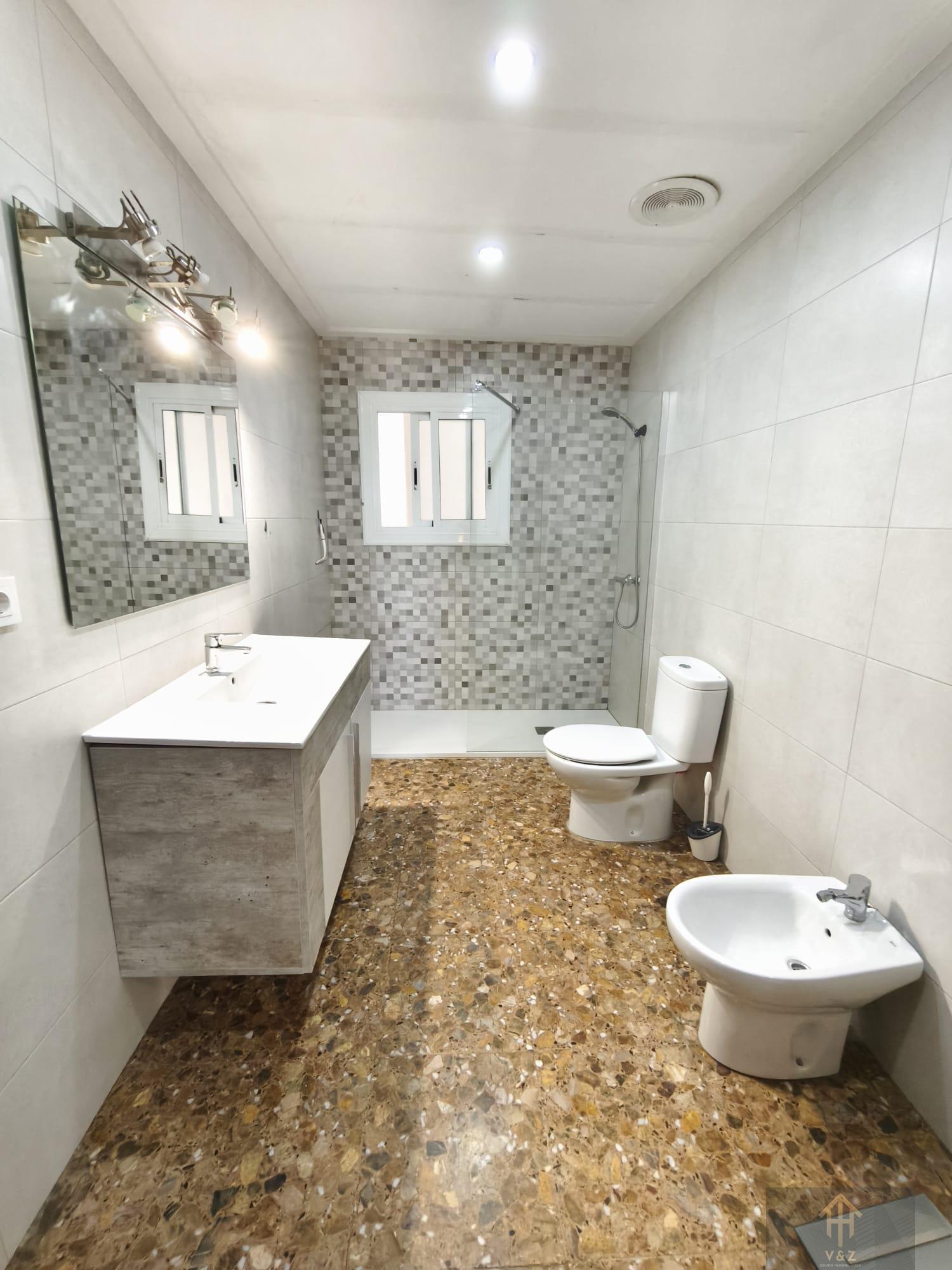 For sale of chalet in Alicante