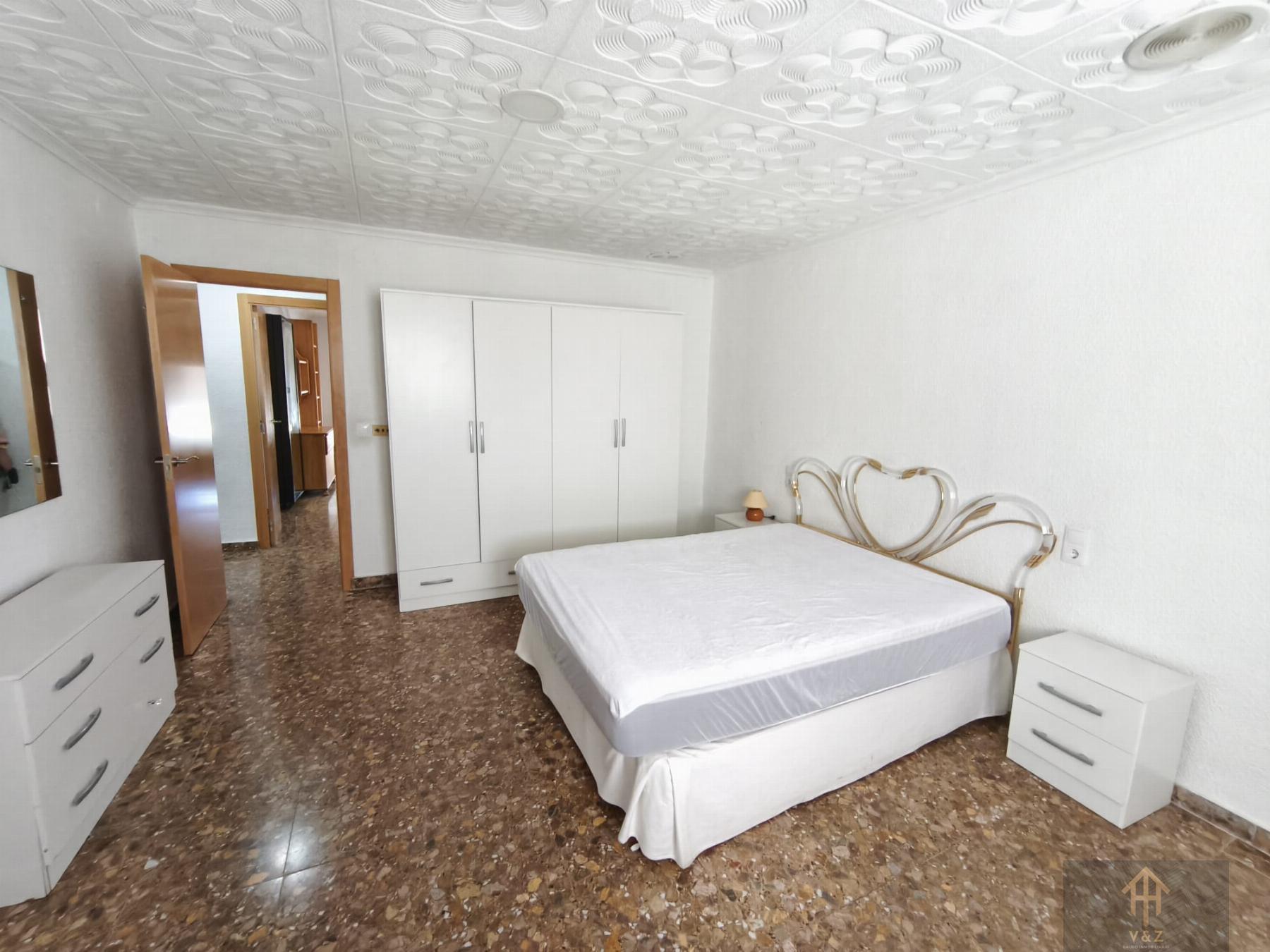 For sale of chalet in Alicante