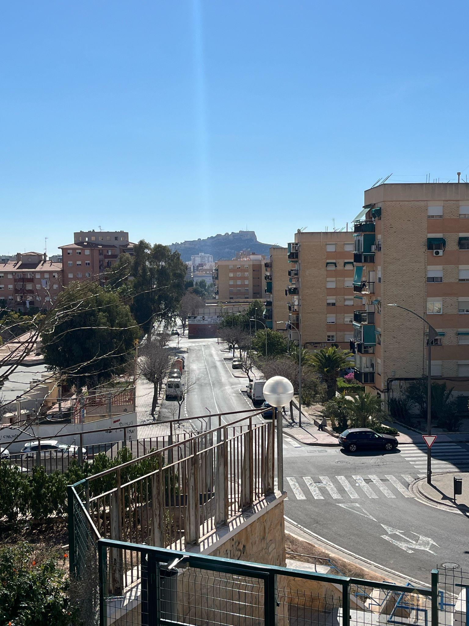 For sale of apartment in Alicante