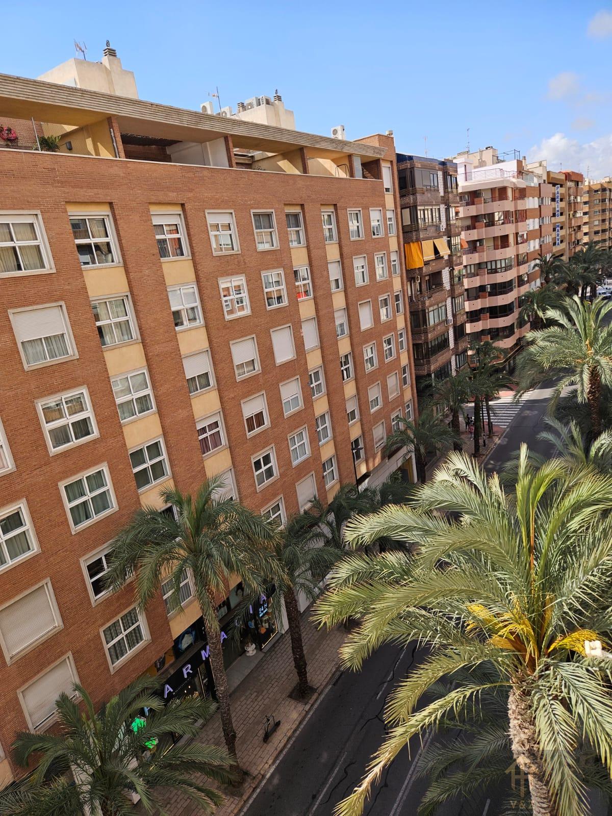 For sale of apartment in Alicante