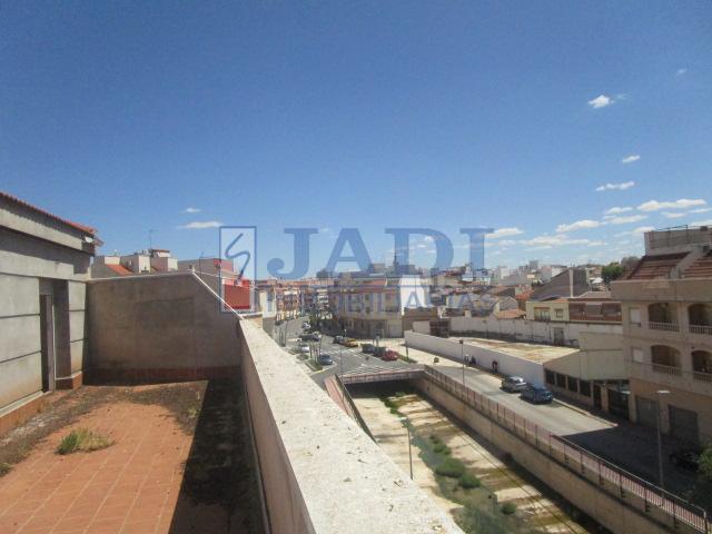 Venta de edificio en Valdepeñas