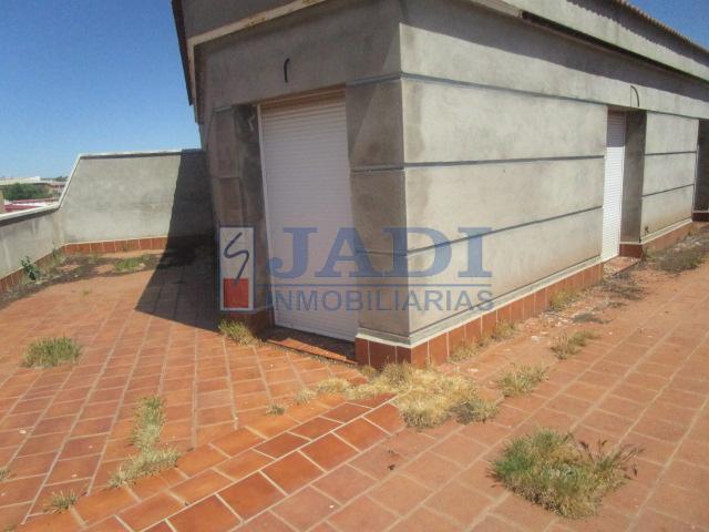 Venta de edificio en Valdepeñas