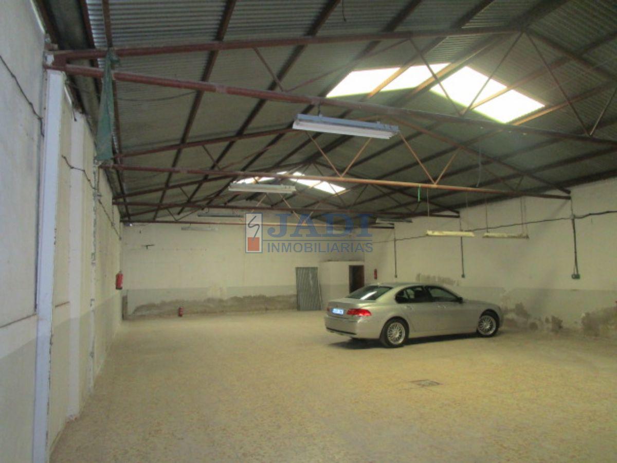 Venta de nave industrial en Valdepeñas