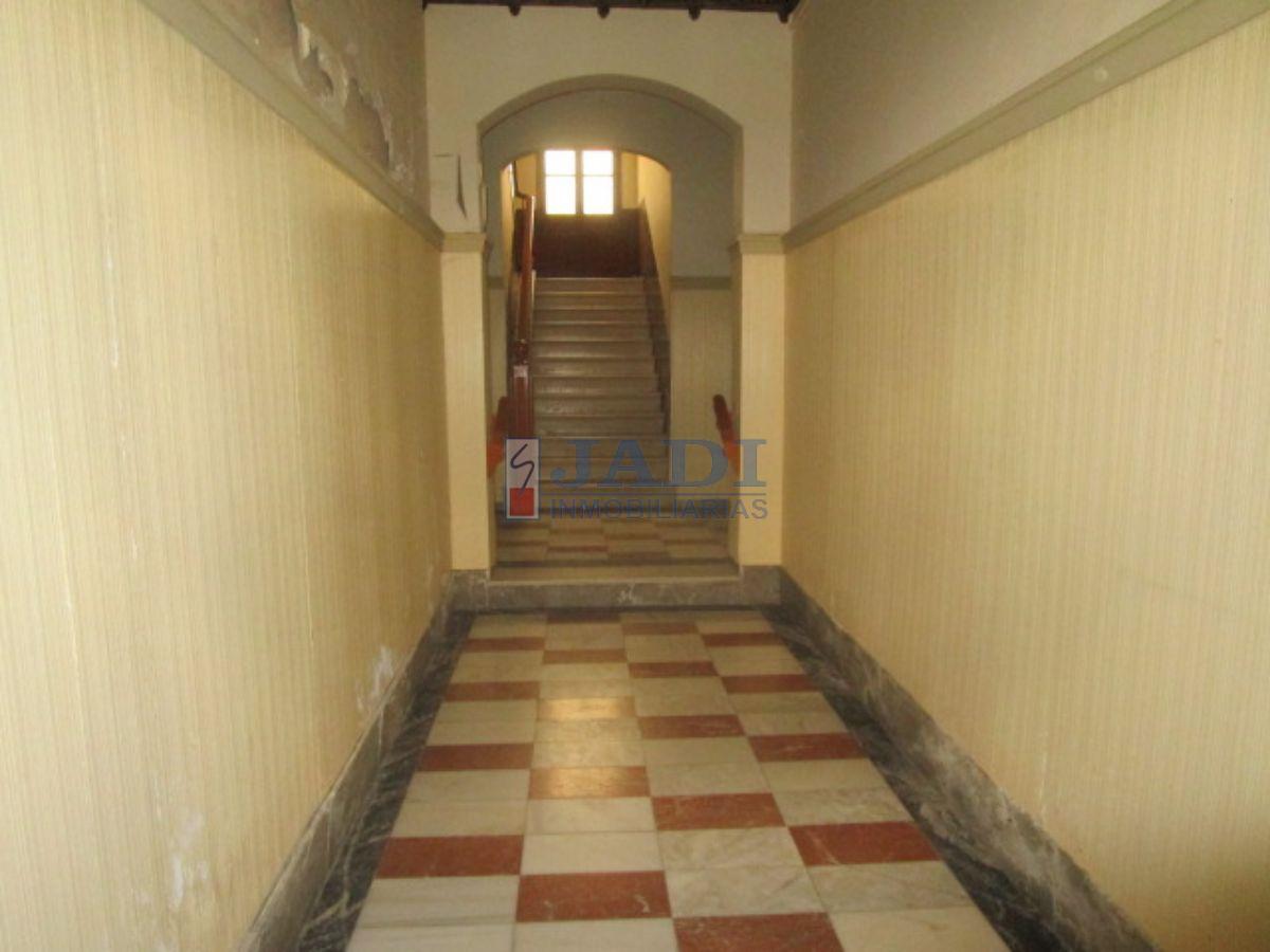 For sale of house in Valdepeñas