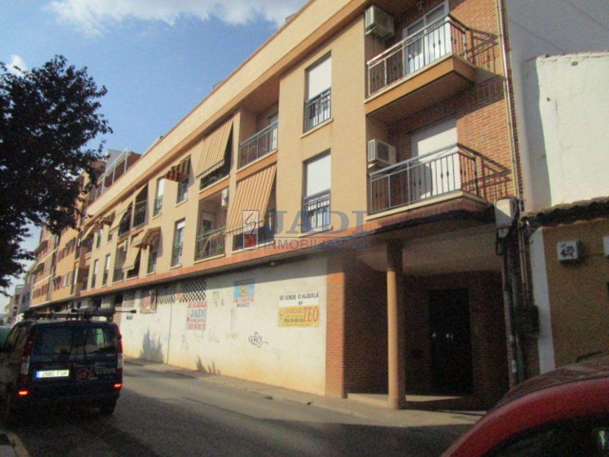 For sale of garage in Valdepeñas