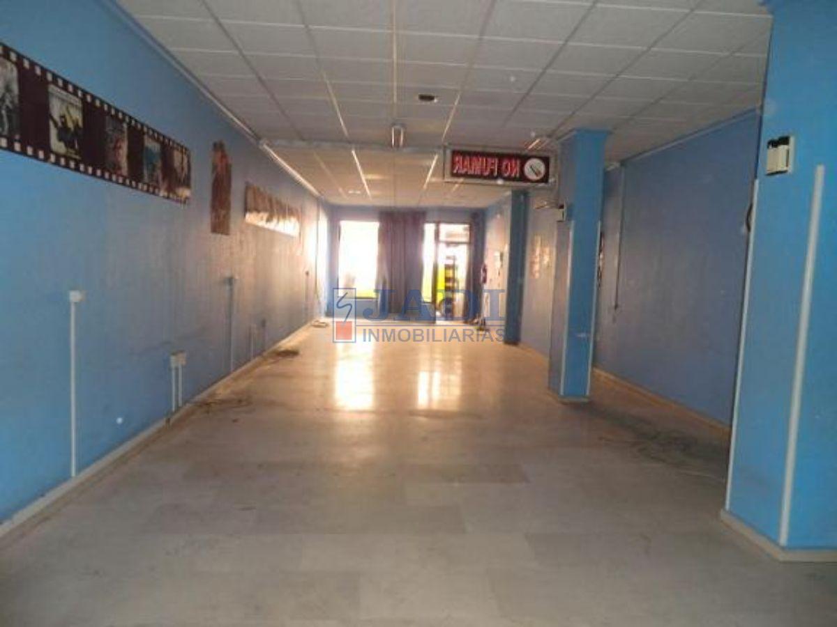 For rent of commercial in Valdepeñas