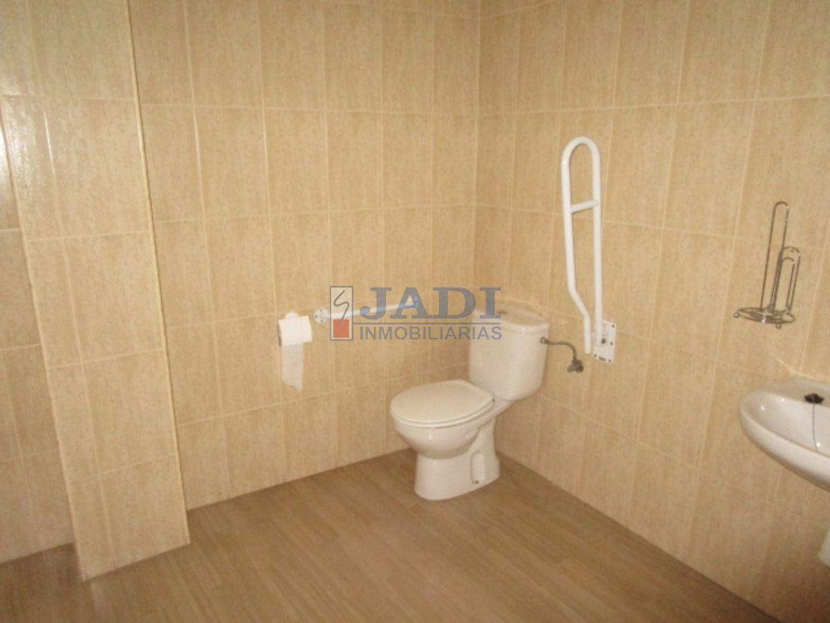 For rent of commercial in Valdepeñas