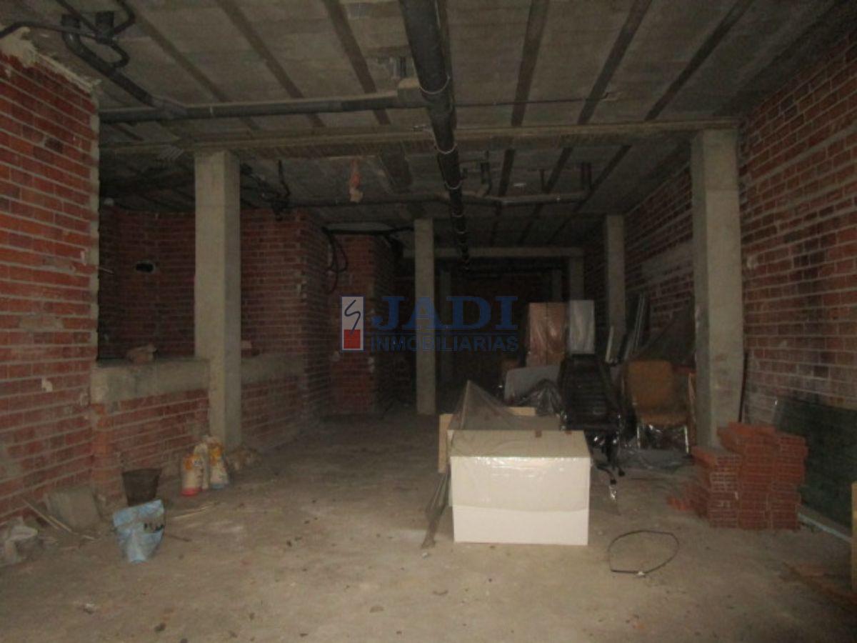 For sale of commercial in Valdepeñas