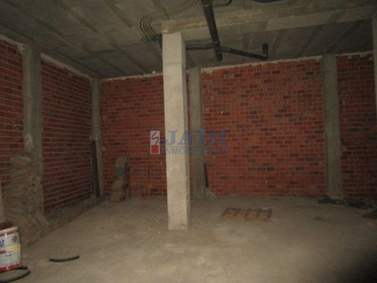 For sale of commercial in Valdepeñas