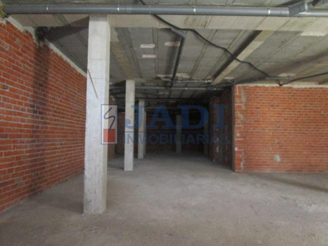 Venta de local comercial en Valdepeñas