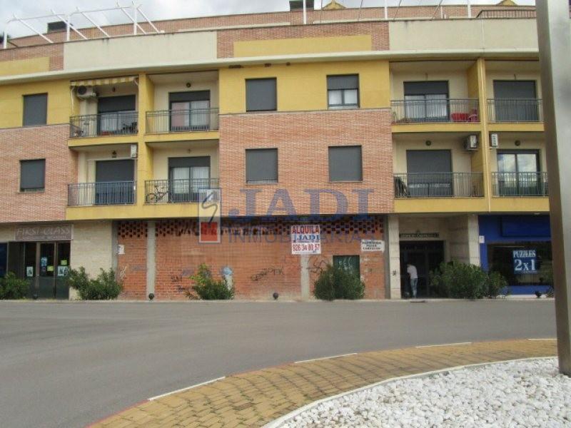 Venta de local en Valdepeñas