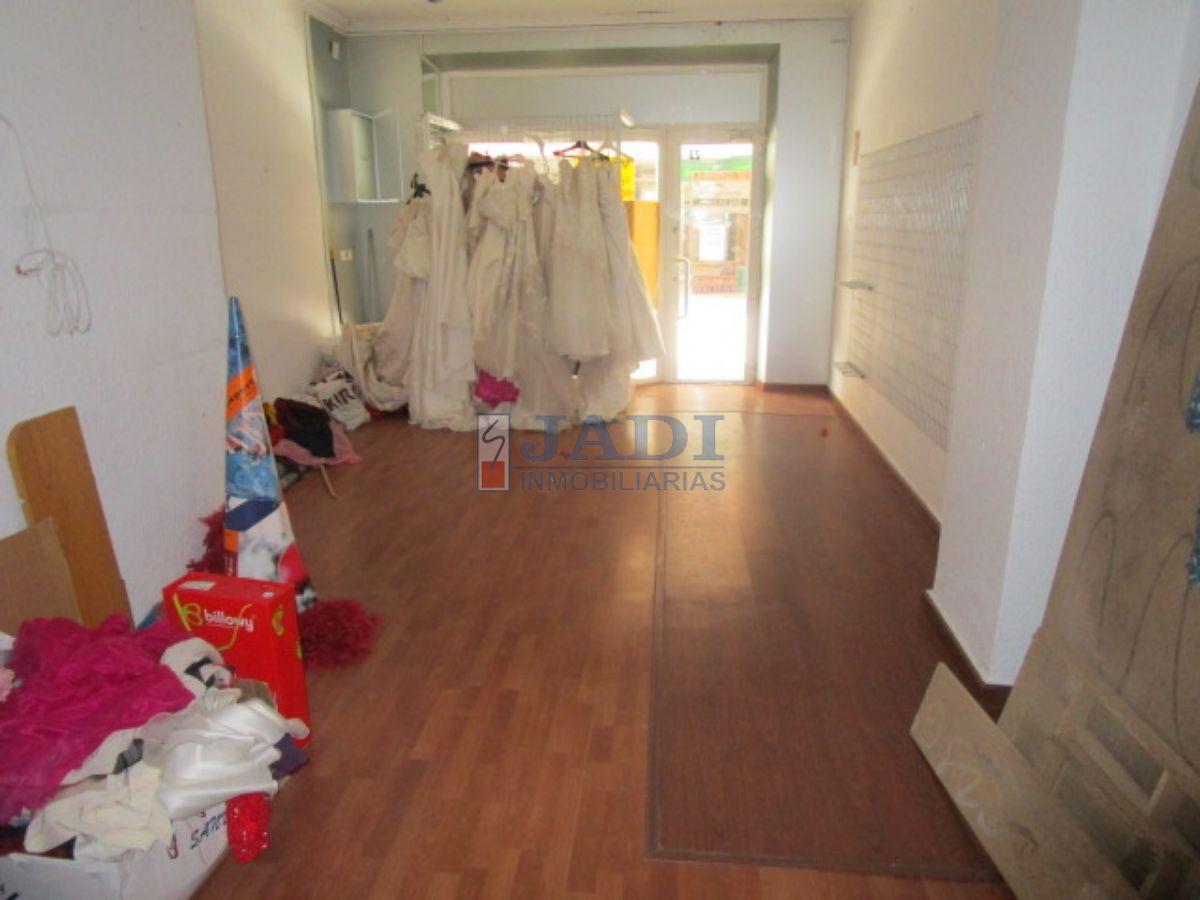 Venta de local comercial en Valdepeñas