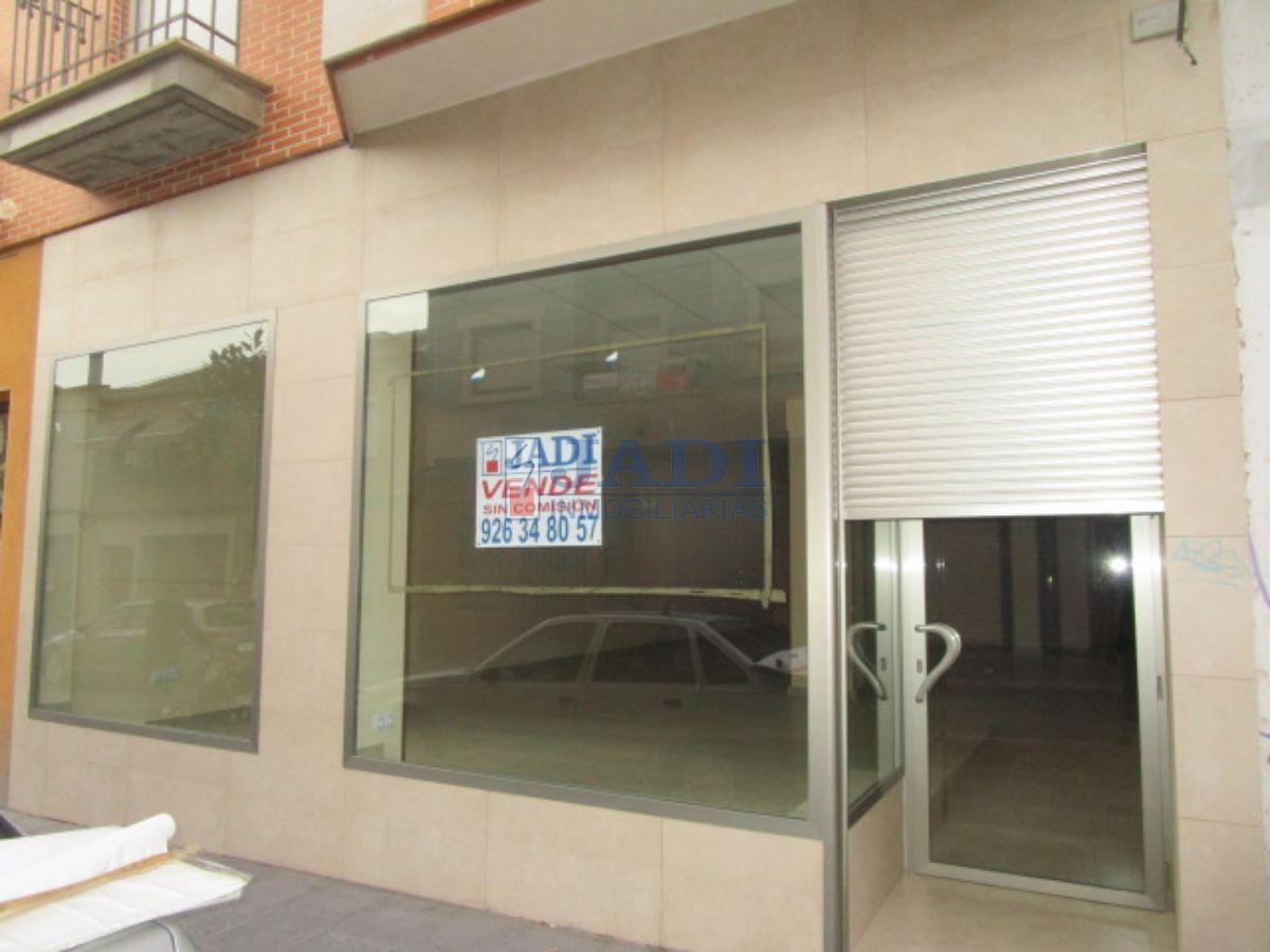 Venta de local comercial en Valdepeñas