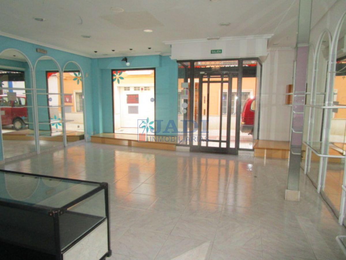 Alquiler de local comercial en Valdepeñas