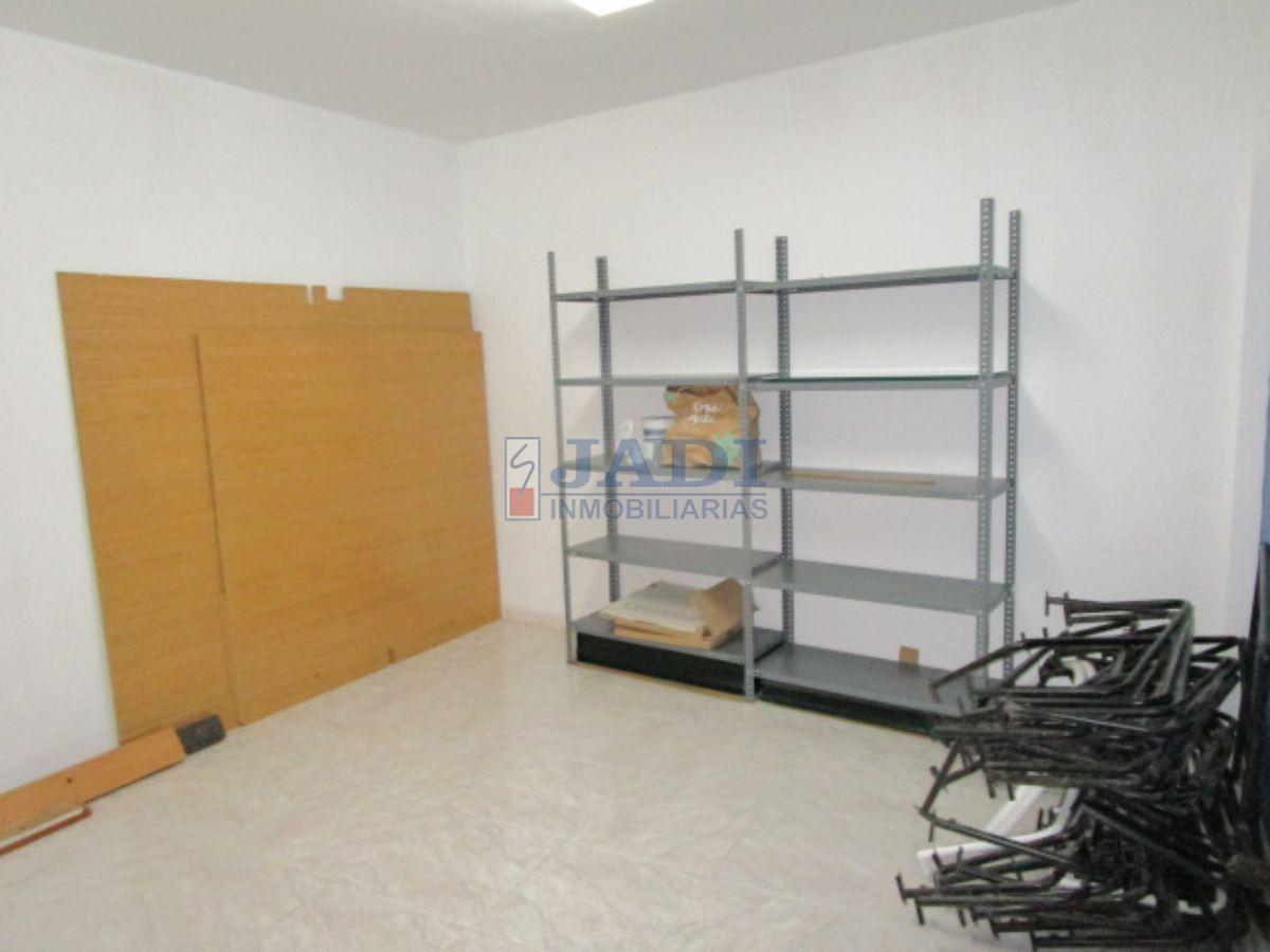 Alquiler de local comercial en Valdepeñas