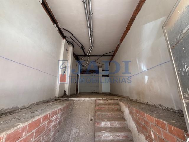 Venta de local en Valdepeñas