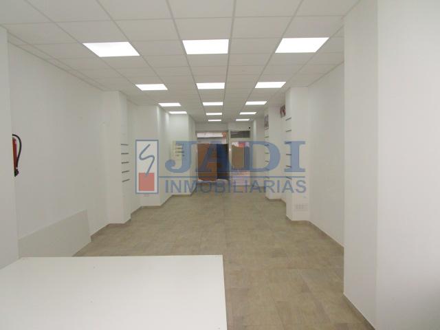 For rent of commercial in Valdepeñas