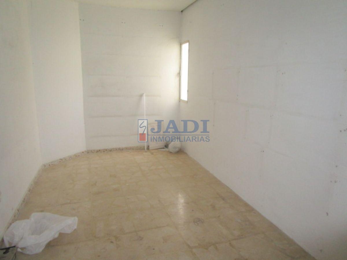 For rent of commercial in Valdepeñas