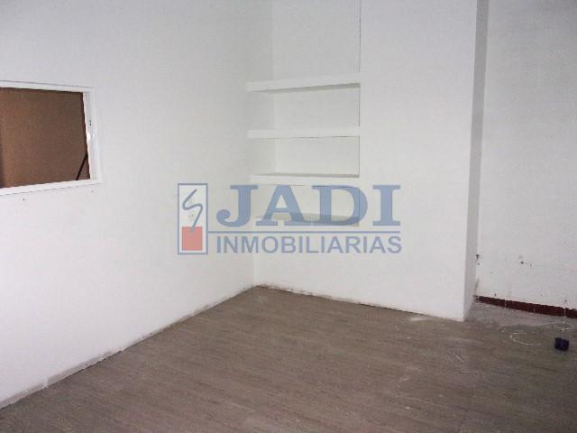 Venta de local en Valdepeñas