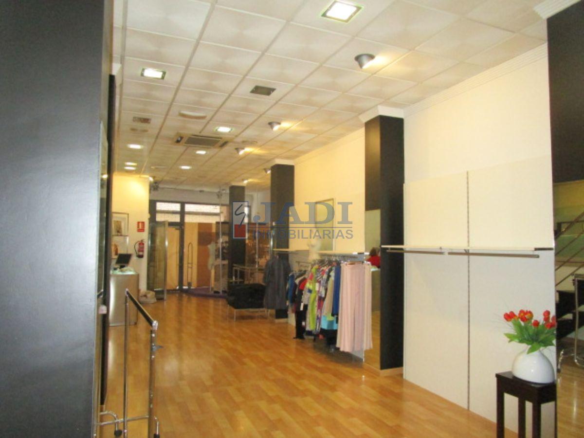 For sale of commercial in Valdepeñas