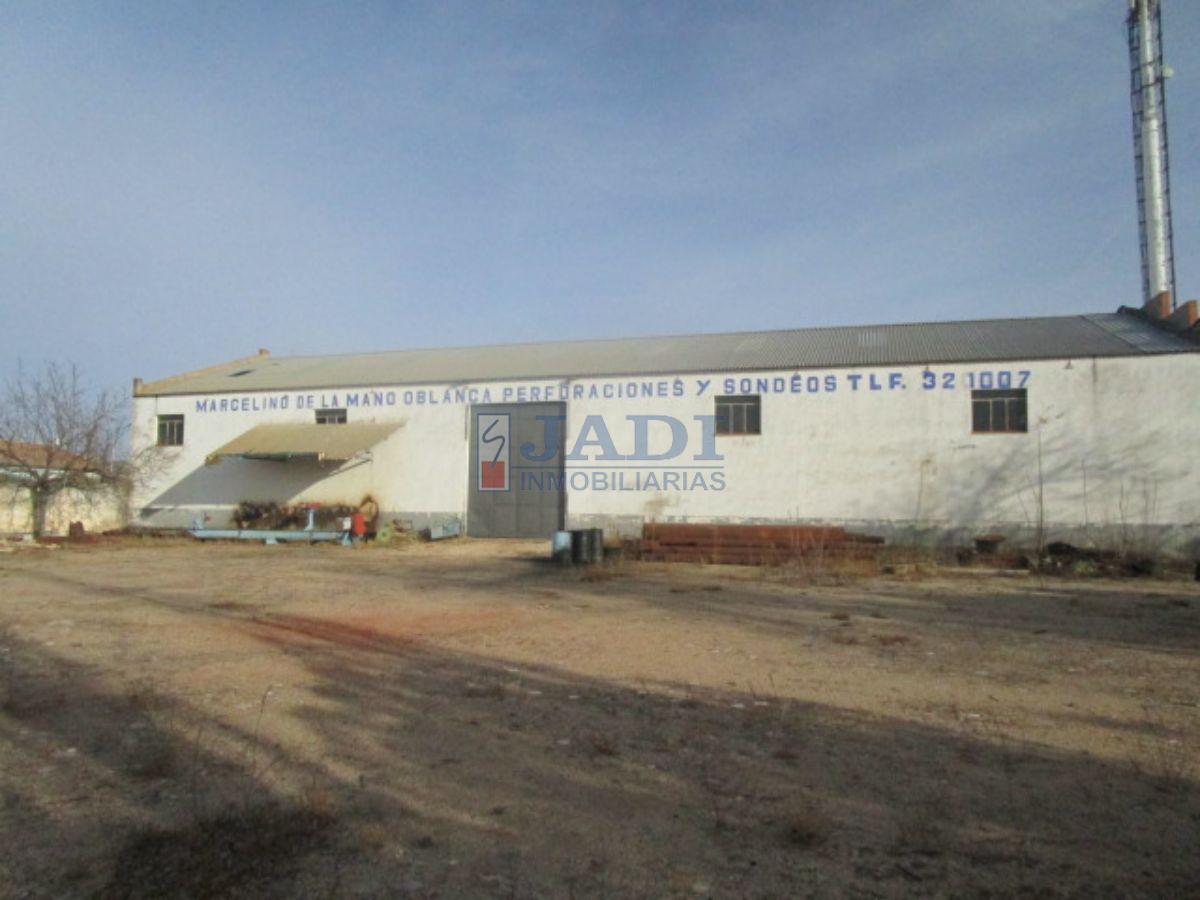 For rent of industrial plant/warehouse in Valdepeñas