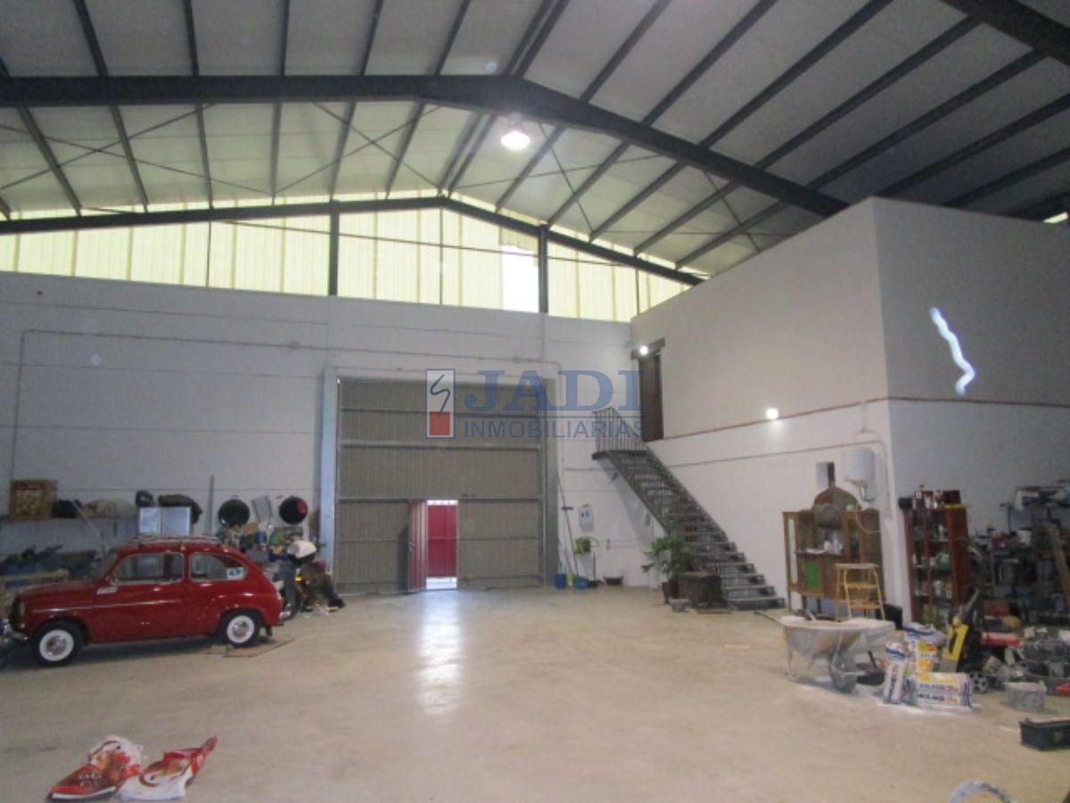 Venta de nave industrial en Valdepeñas