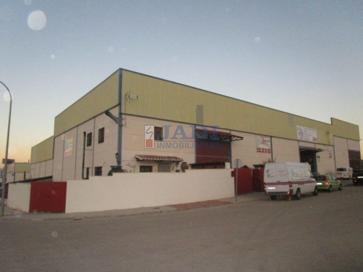 For sale of industrial plant/warehouse in Valdepeñas