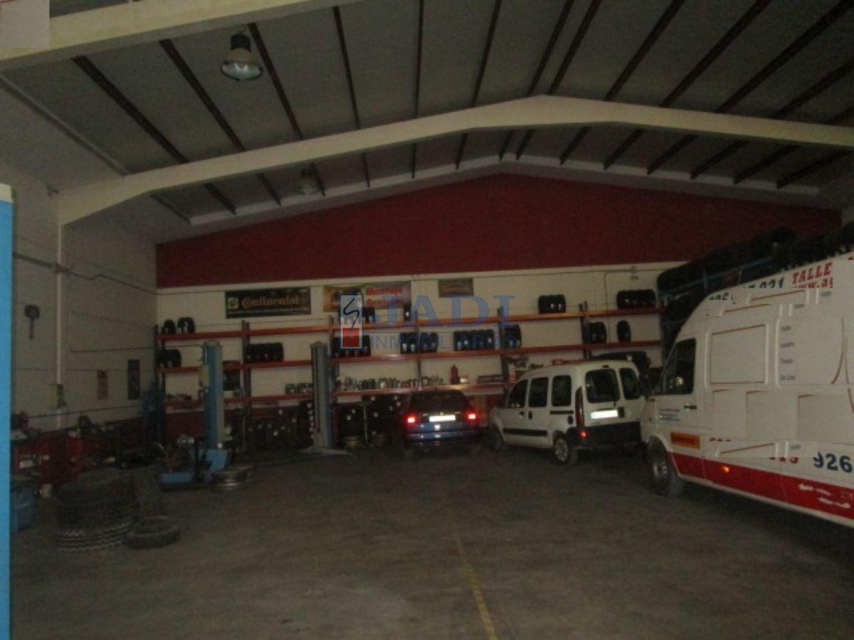 Venta de nave industrial en Valdepeñas