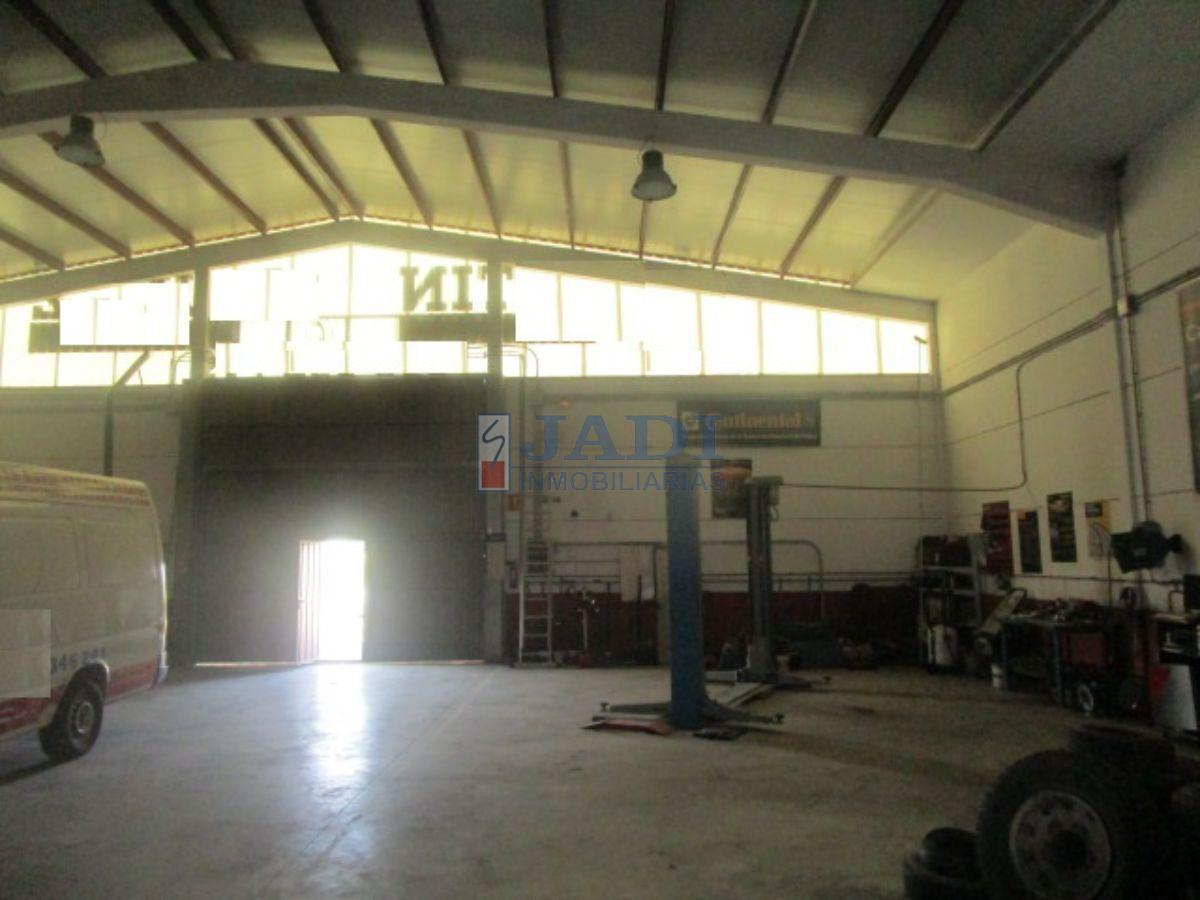 Venta de nave industrial en Valdepeñas