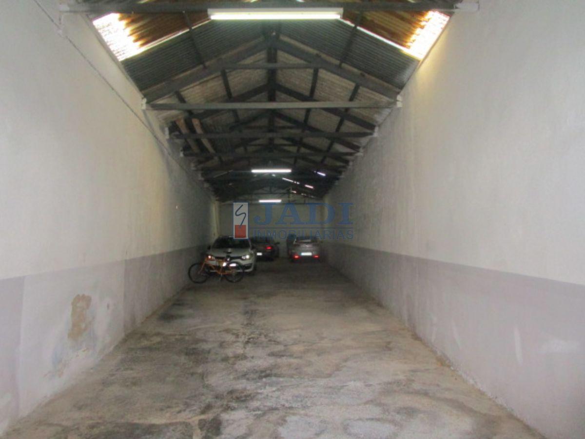 For sale of industrial plant/warehouse in Valdepeñas