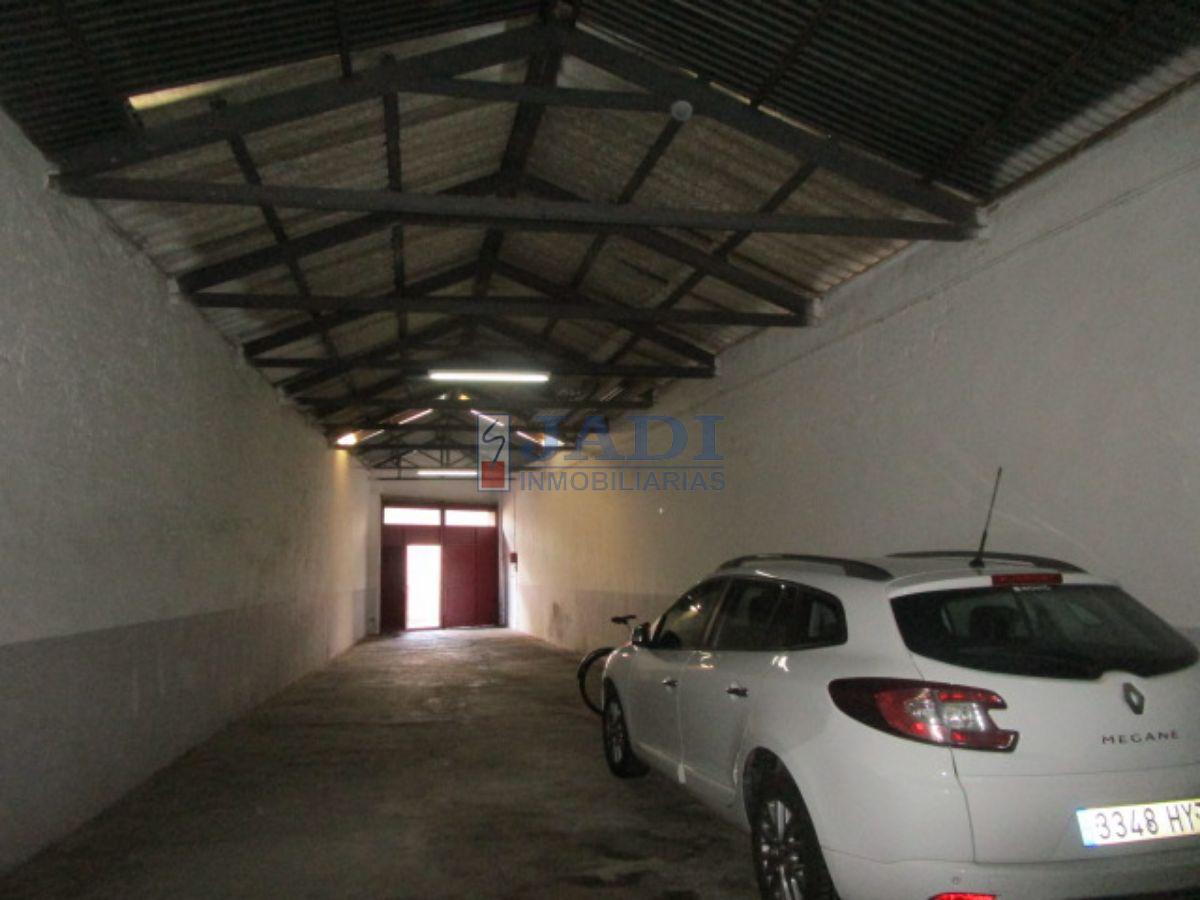 For sale of industrial plant/warehouse in Valdepeñas