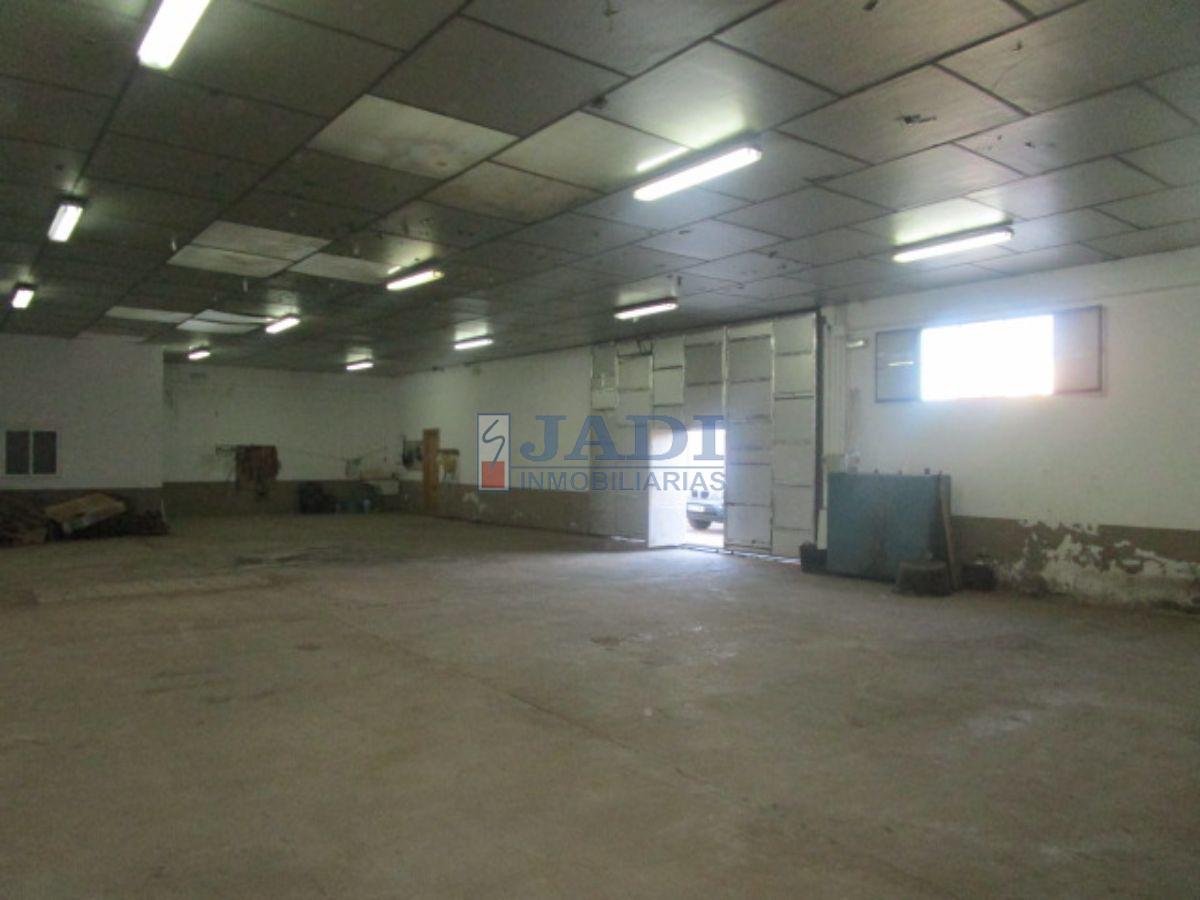 Venta de nave industrial en Valdepeñas