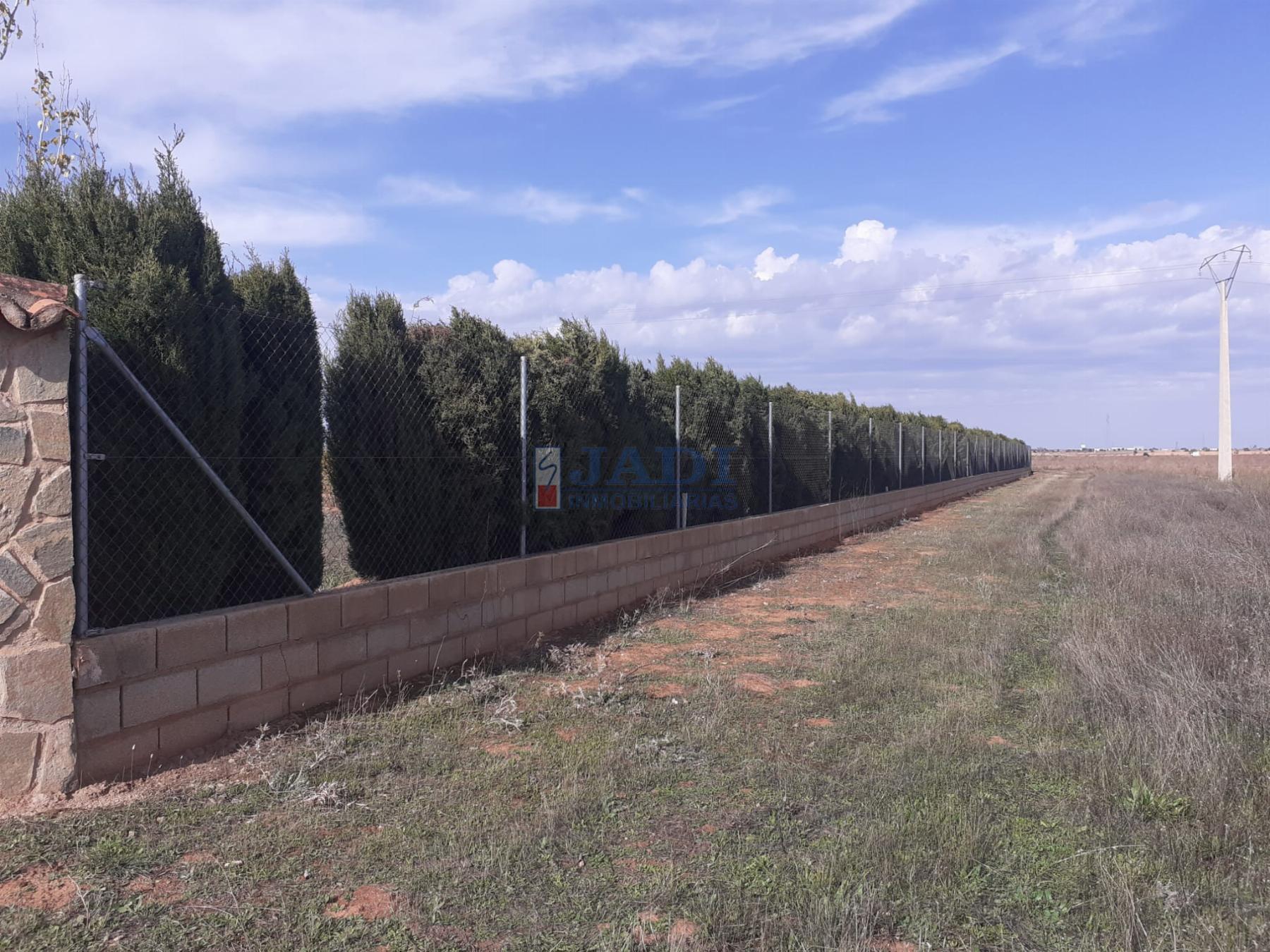 Venta de casa en Valdepeñas