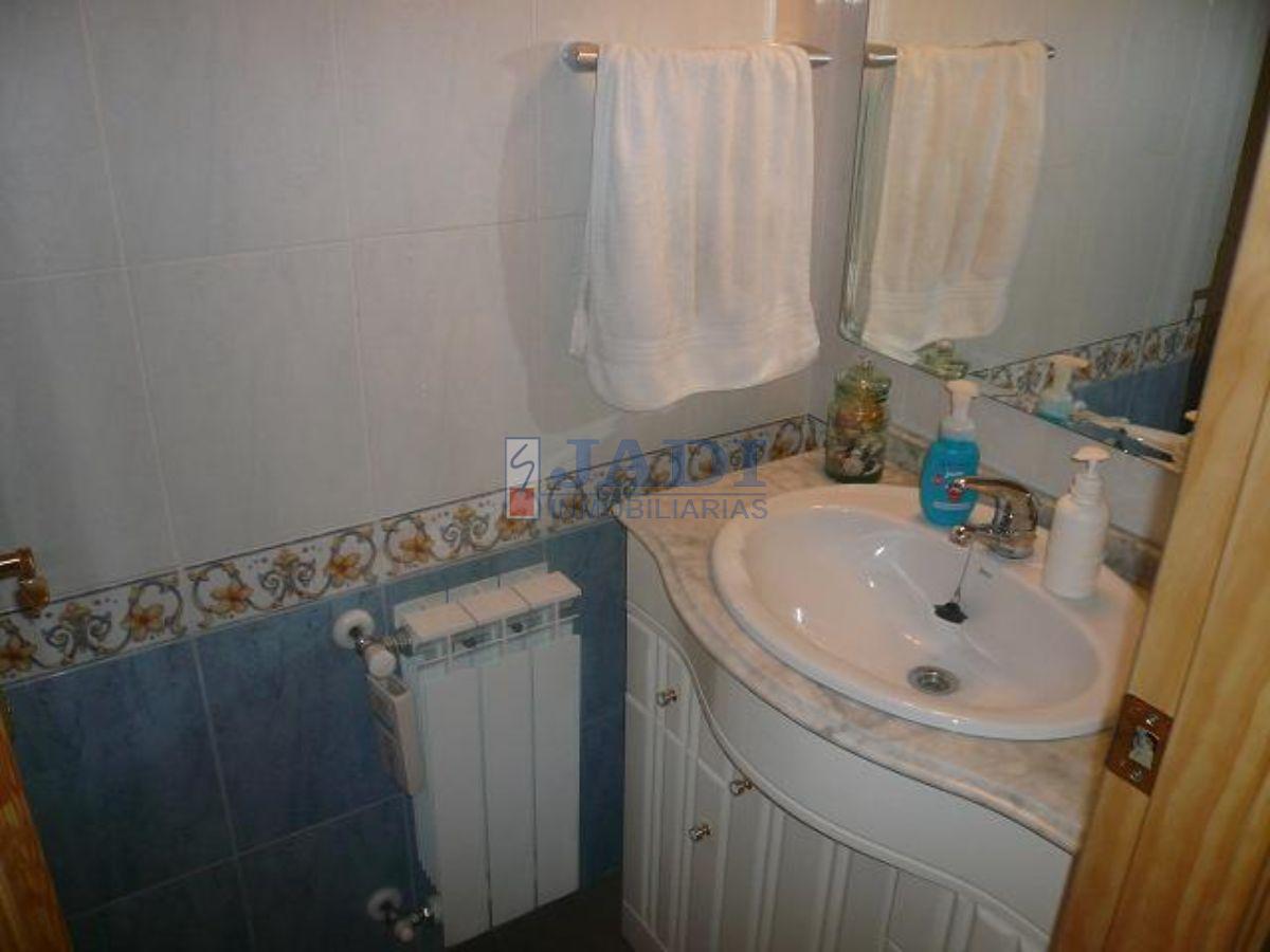 For sale of house in Valdepeñas