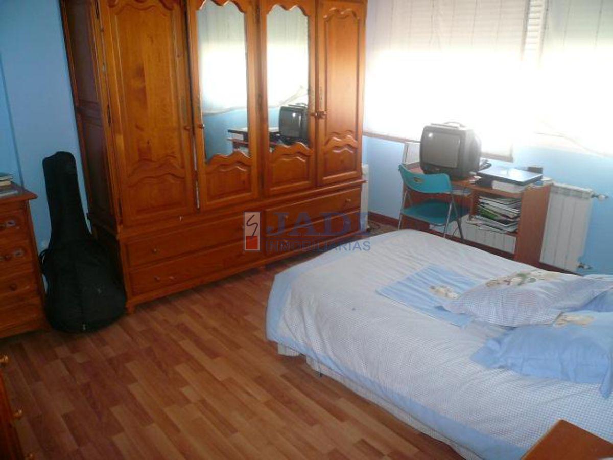 For sale of house in Valdepeñas