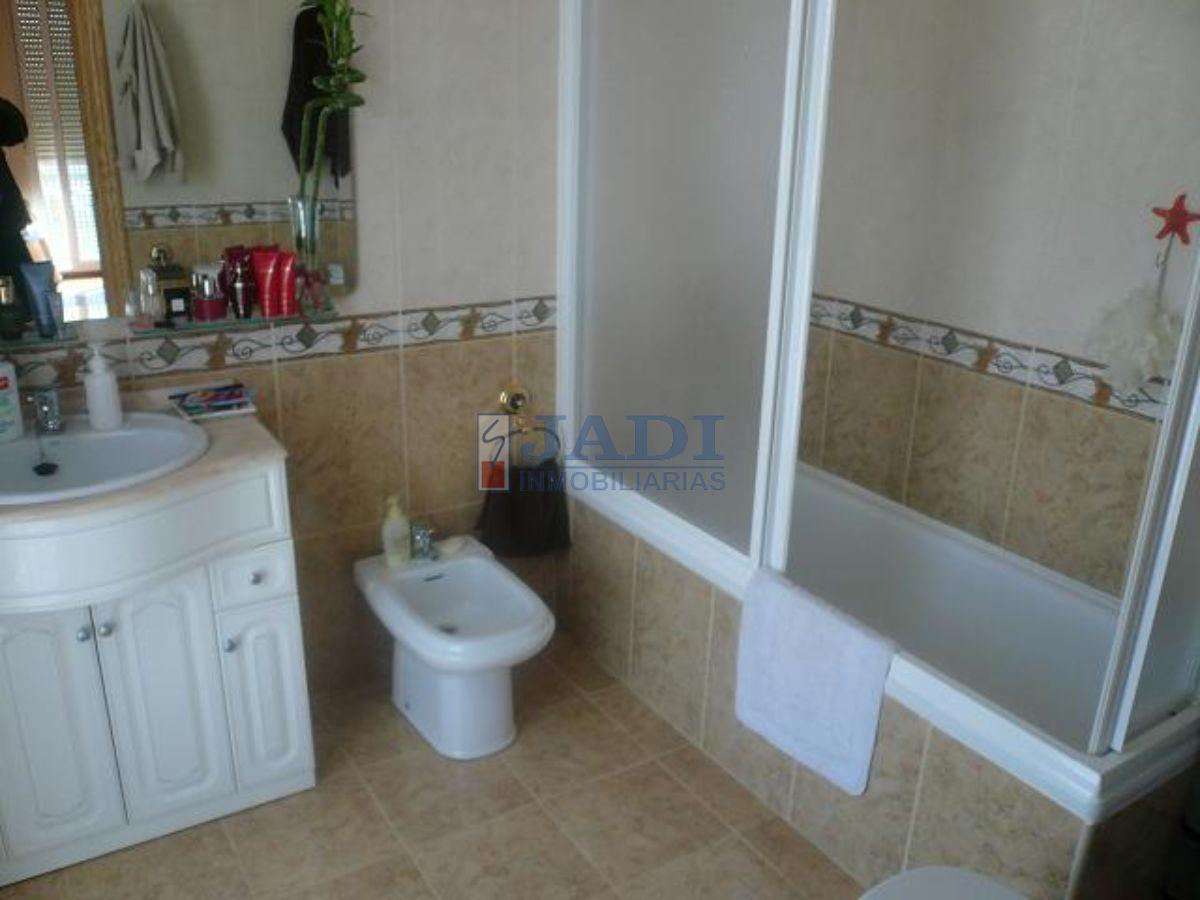 For sale of house in Valdepeñas